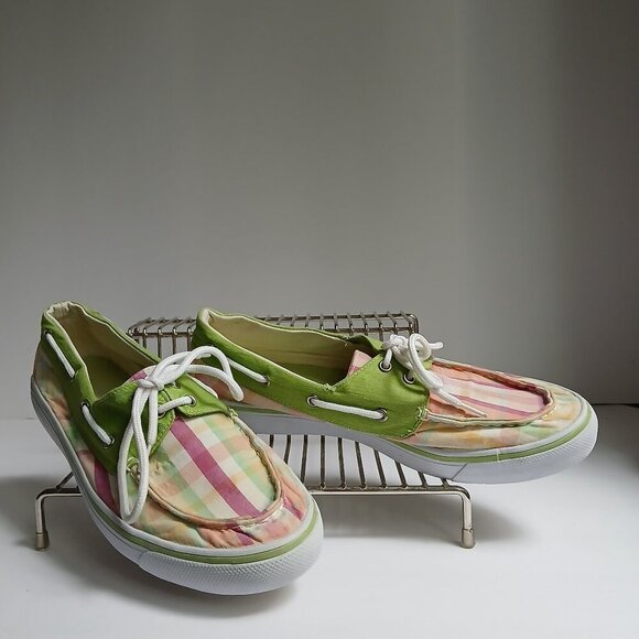 Boat Shoe/Sneakers Pale Green With Pink Plaid White Soles & Laces Size 8 - Picture 1 of 9